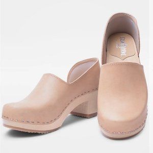 Sandgrens Clogs - Brett Clog in Nude Vegetable tanned leather